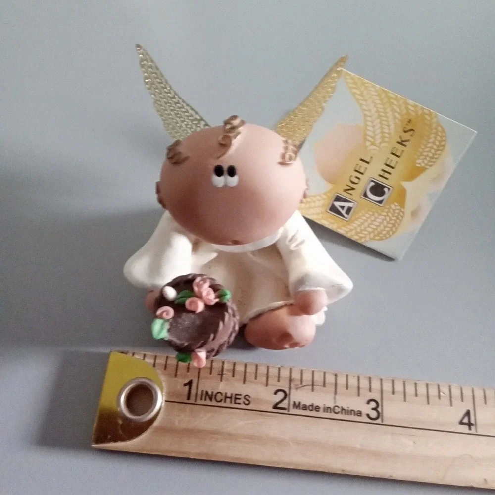 Angel Cheeks Kirk's Folly Baby Guardian Angel Figurine with Cake 2001 Vintage